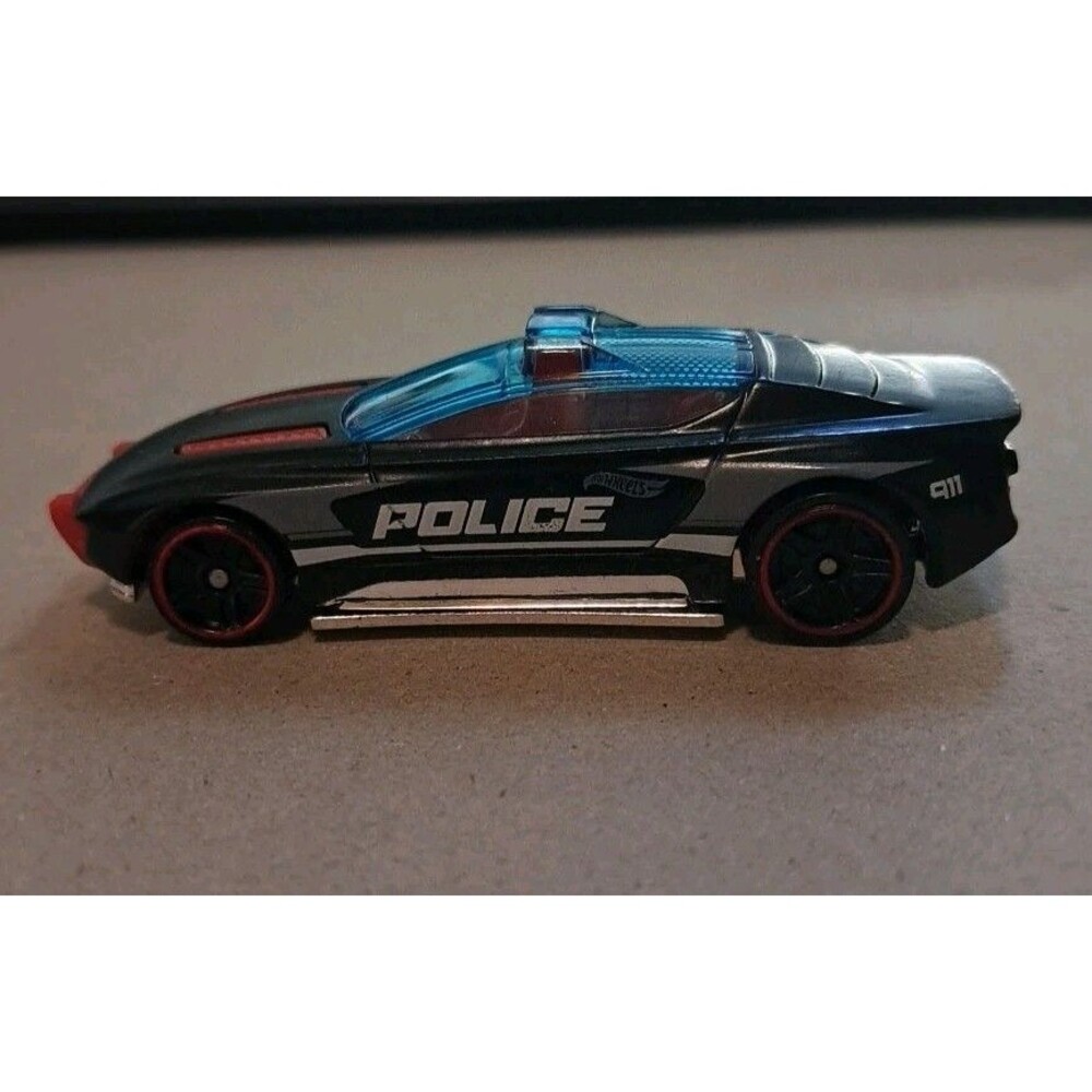 Hot Wheels Alpha Pursuit Black Nightburnerz